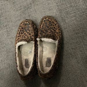 Ugg slippers size 8